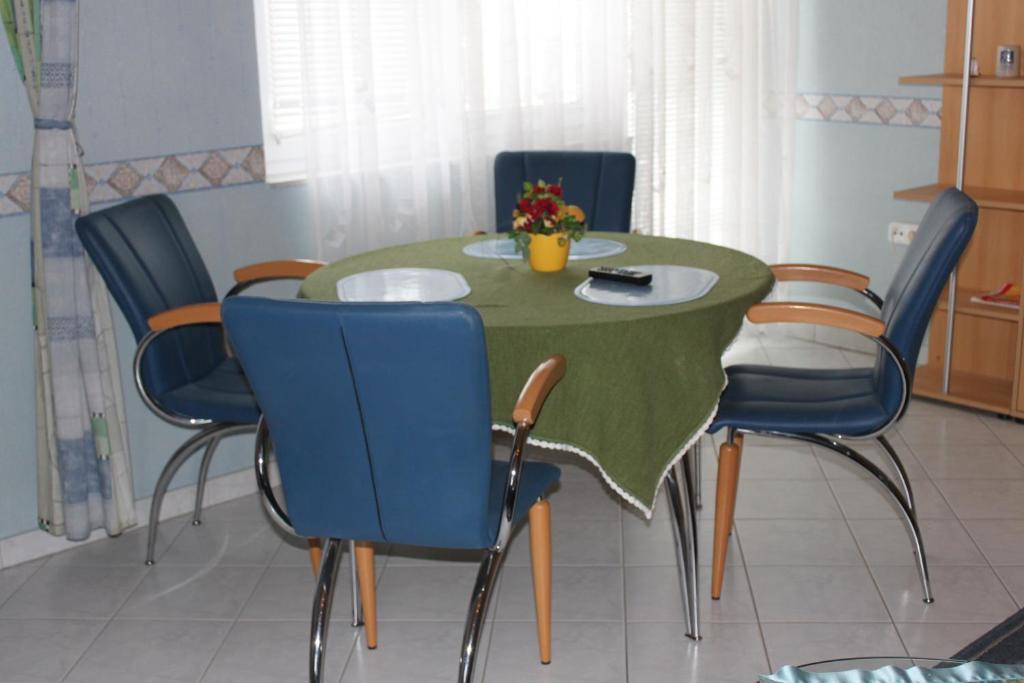 זלקרוס Orwa Apartmanok - Fenyofa Koez חדר תמונה